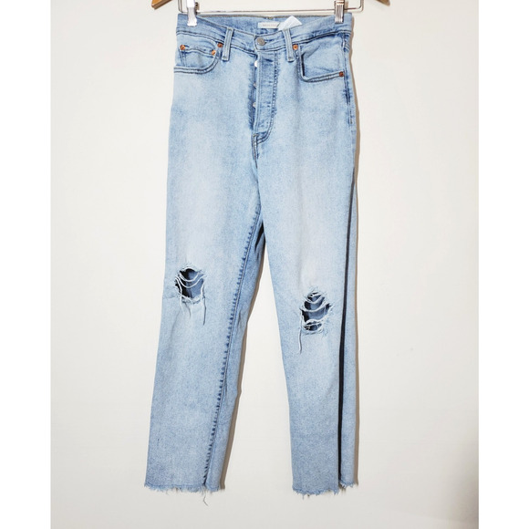 Levi’s Women’s 27 Jeans RIBCAGE STRAIGHT High Rise Light Wash Distressed - Picture 8 of 8